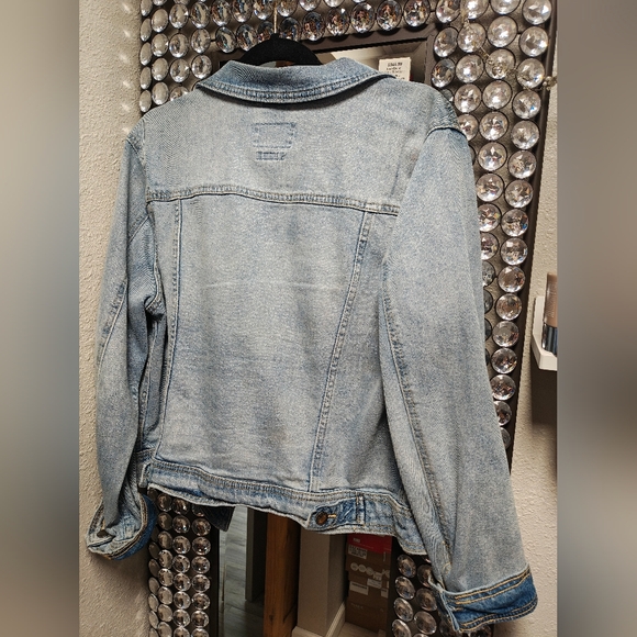 Universal Thread Light Blue Jean Jacket - Picture 3 of 4